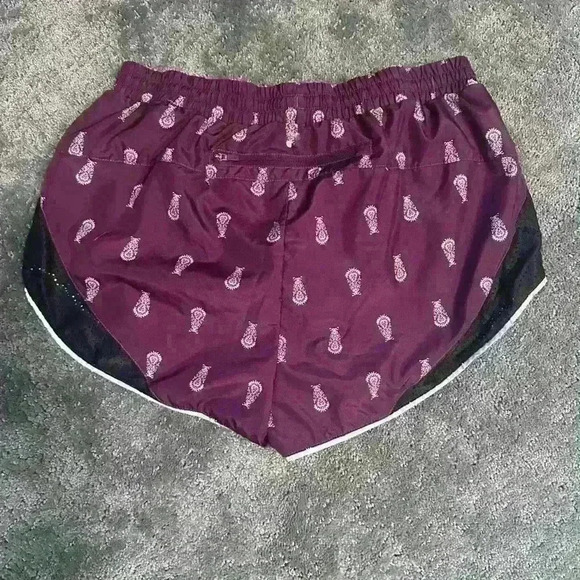 Sweaty Betty Running Workout Shorts EUC size M. 💗 - Picture 2 of 6